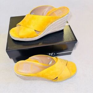 New Directions Klory Women Wedge Espadrille Sandals Yellow Size 7.5